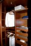 Dressing-cabine en merisier doré